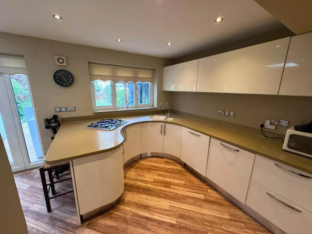 3 bed Semi-Detached