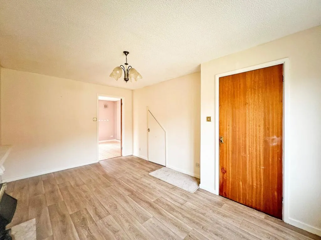 2 bed Semi-Detached