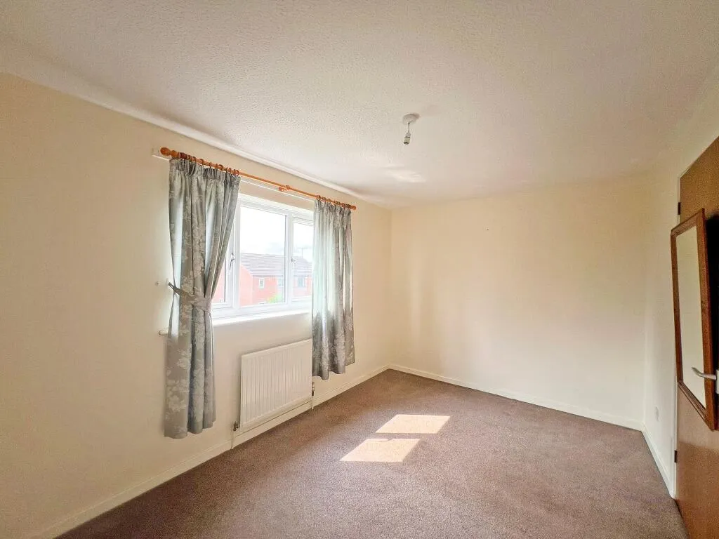 2 bed Semi-Detached