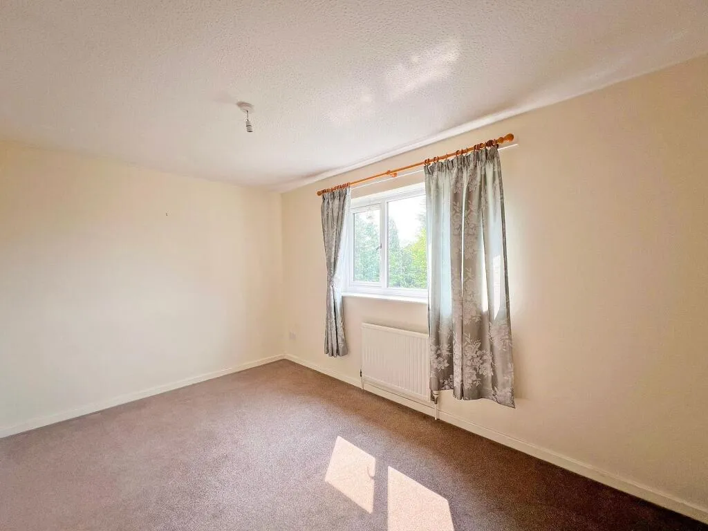 2 bed Semi-Detached