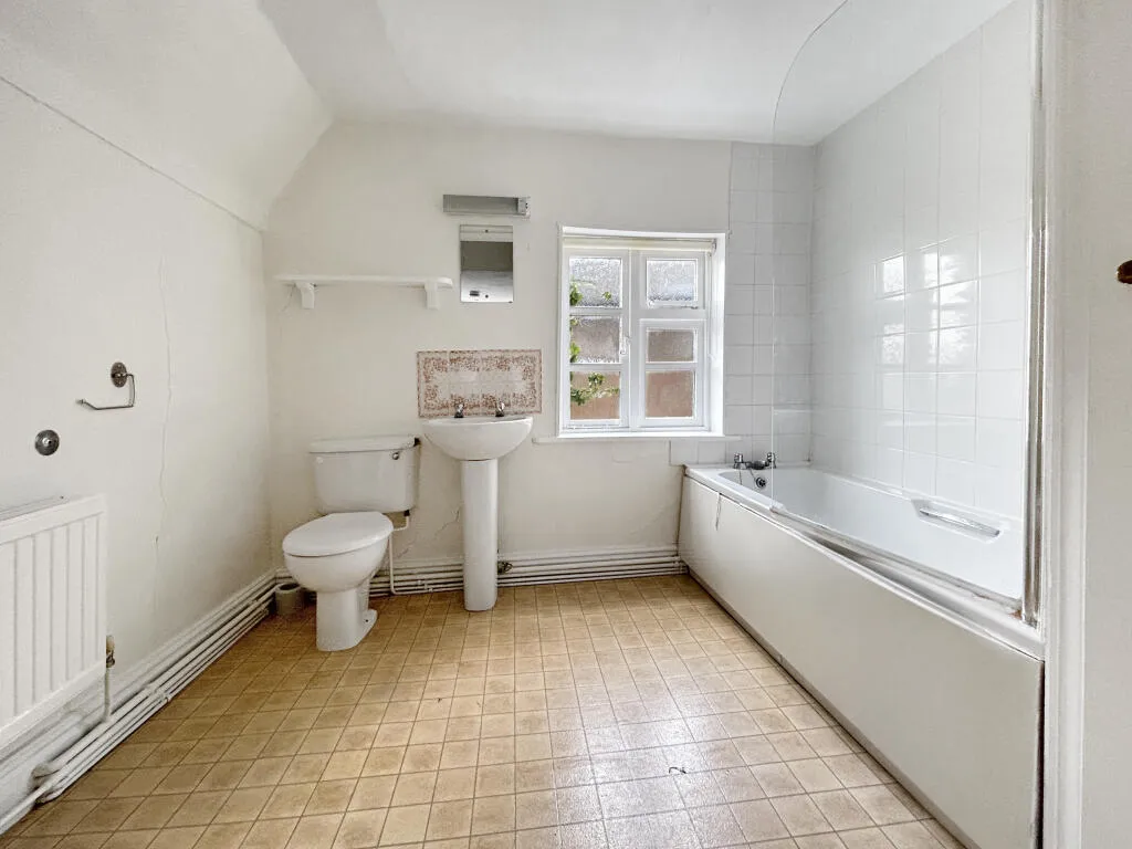 2 bed End of Terrace