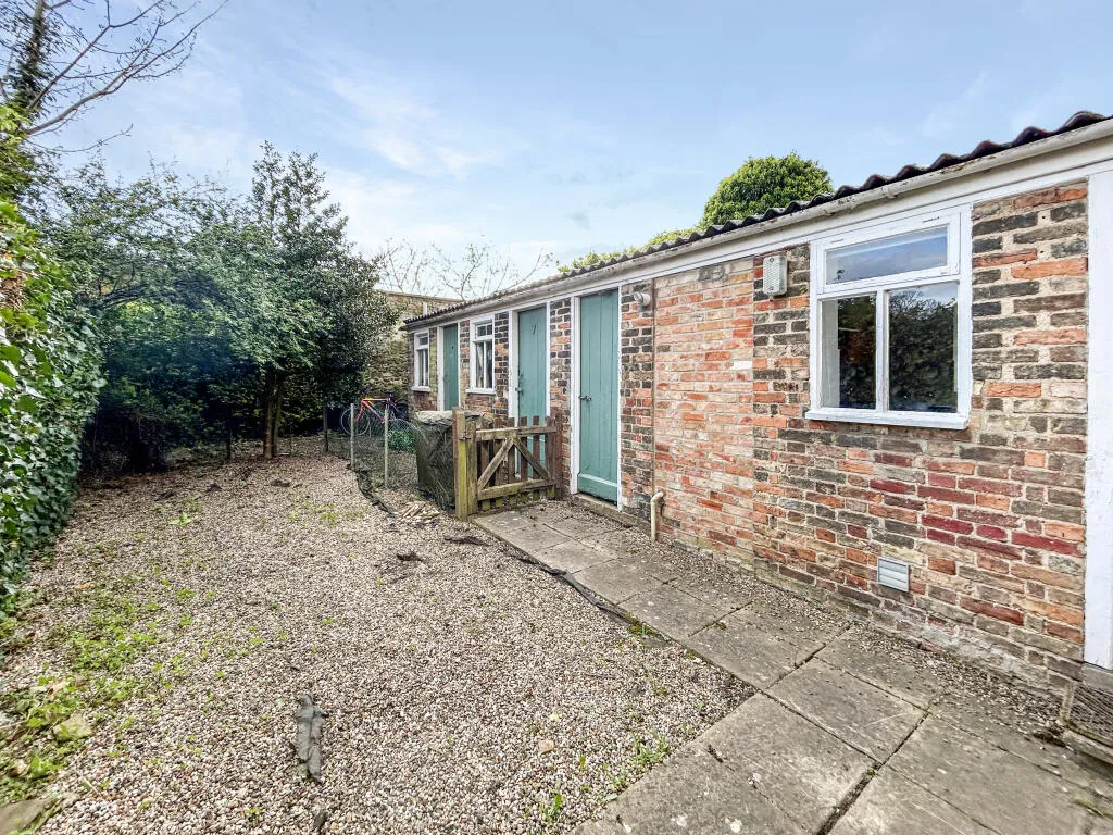 2 bed End of Terrace