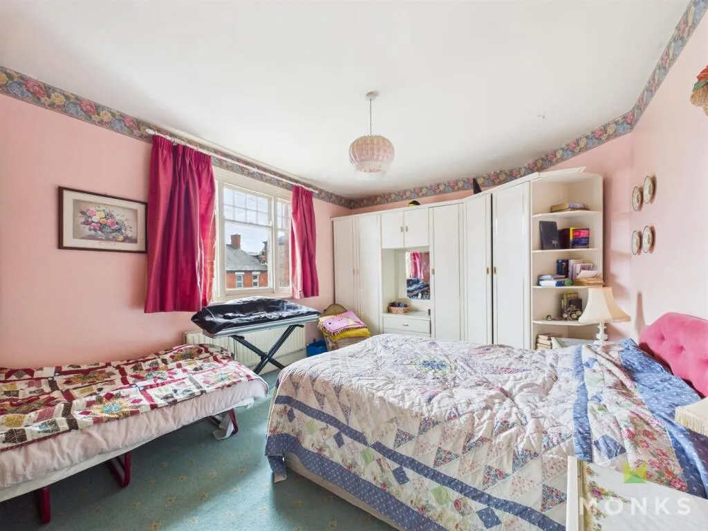 3 bed Terraced