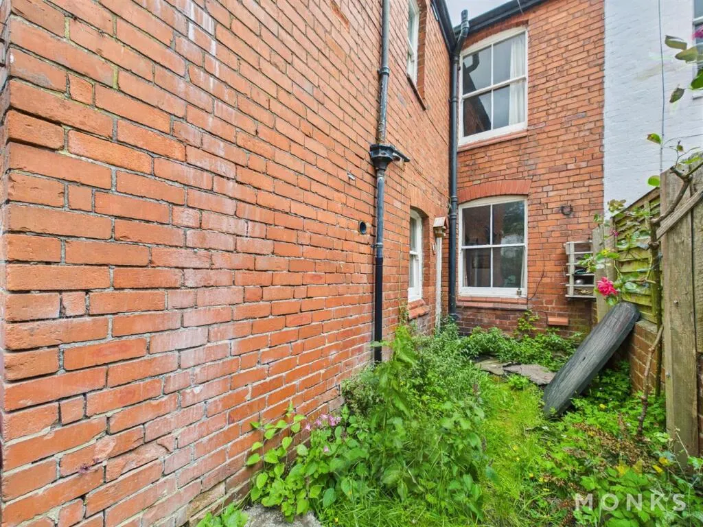 3 bed Terraced