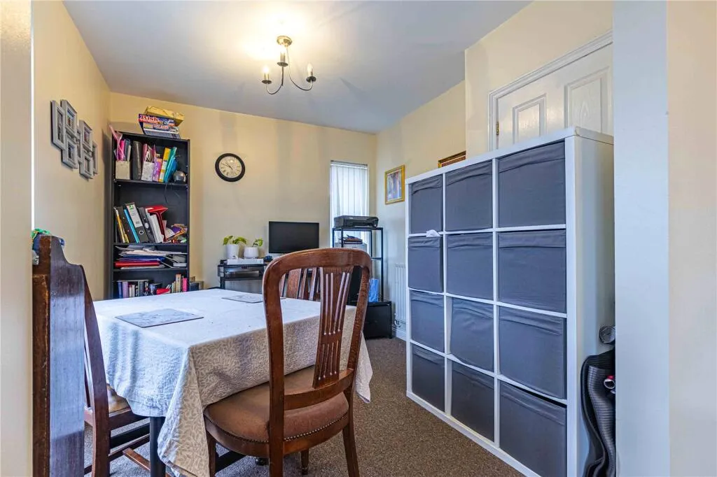 3 bed Maisonette
