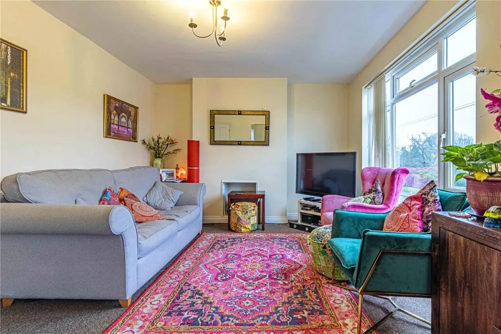 3 bed Maisonette