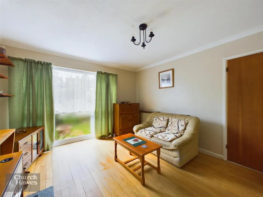 3 bed End of Terrace