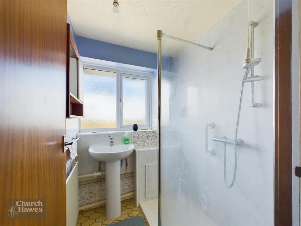3 bed End of Terrace