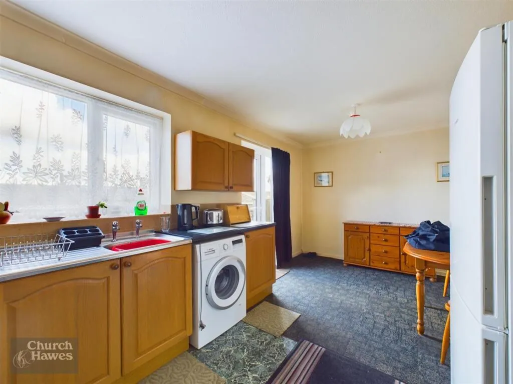 3 bed End of Terrace