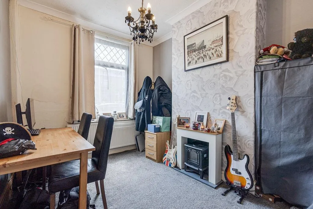 2 bed Terraced