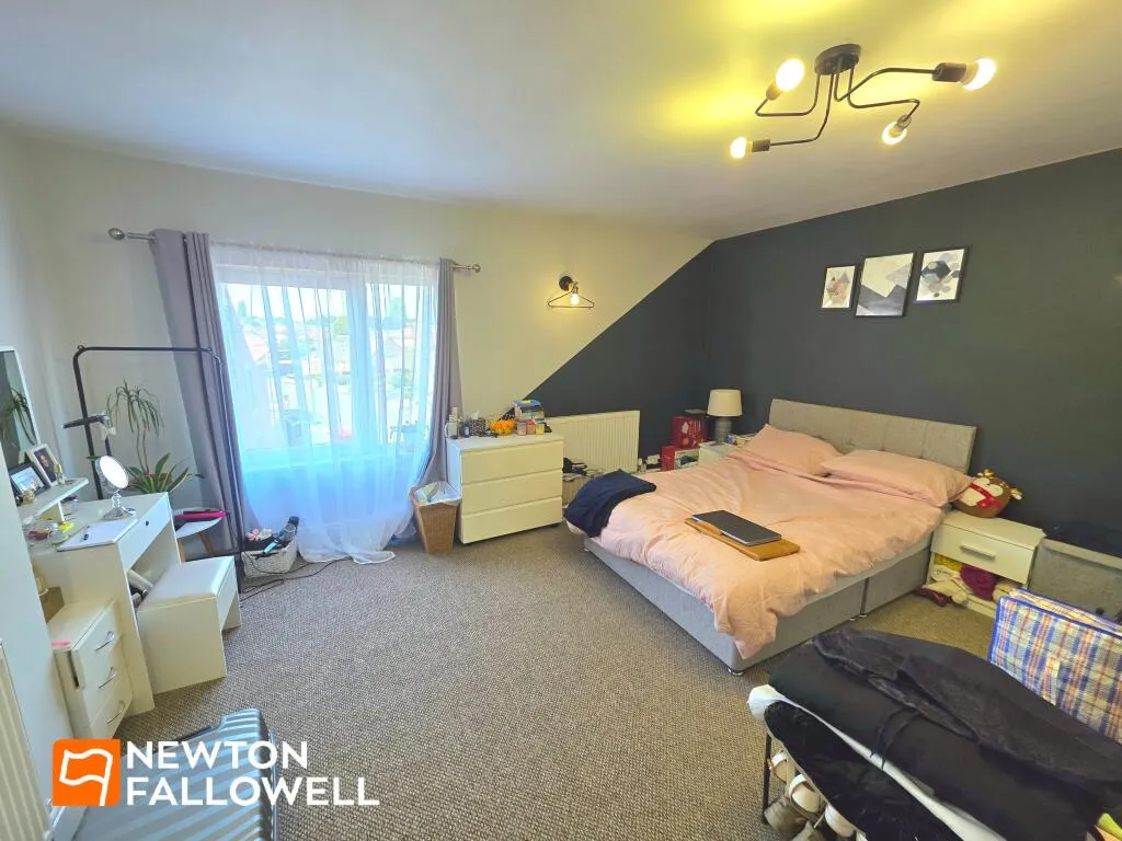 4 bed Terraced