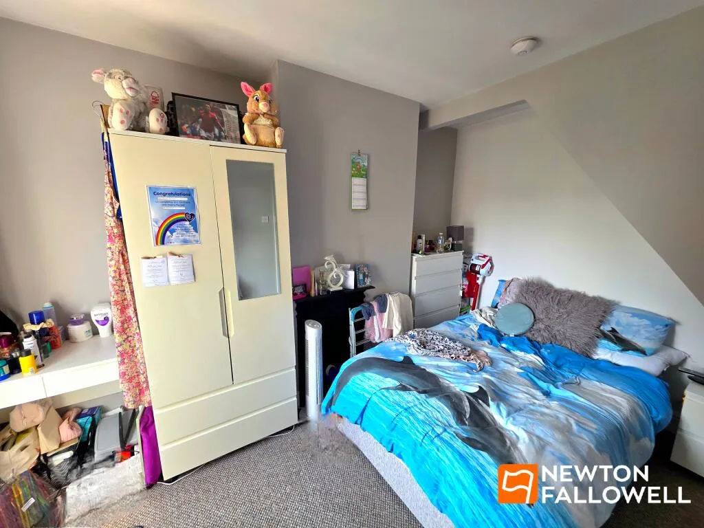 4 bed Terraced
