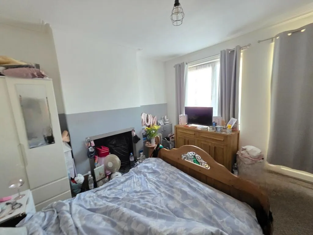 4 bed Terraced