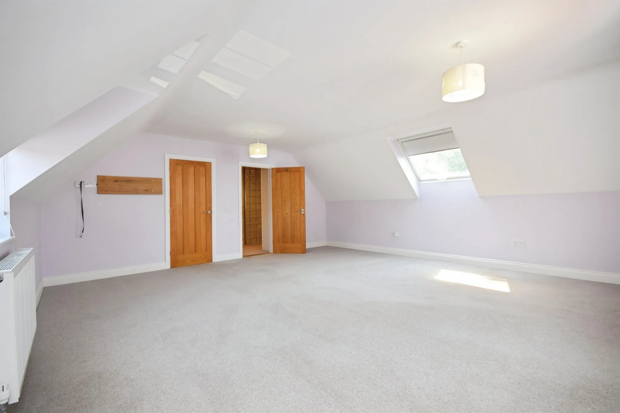 5 bed Detached