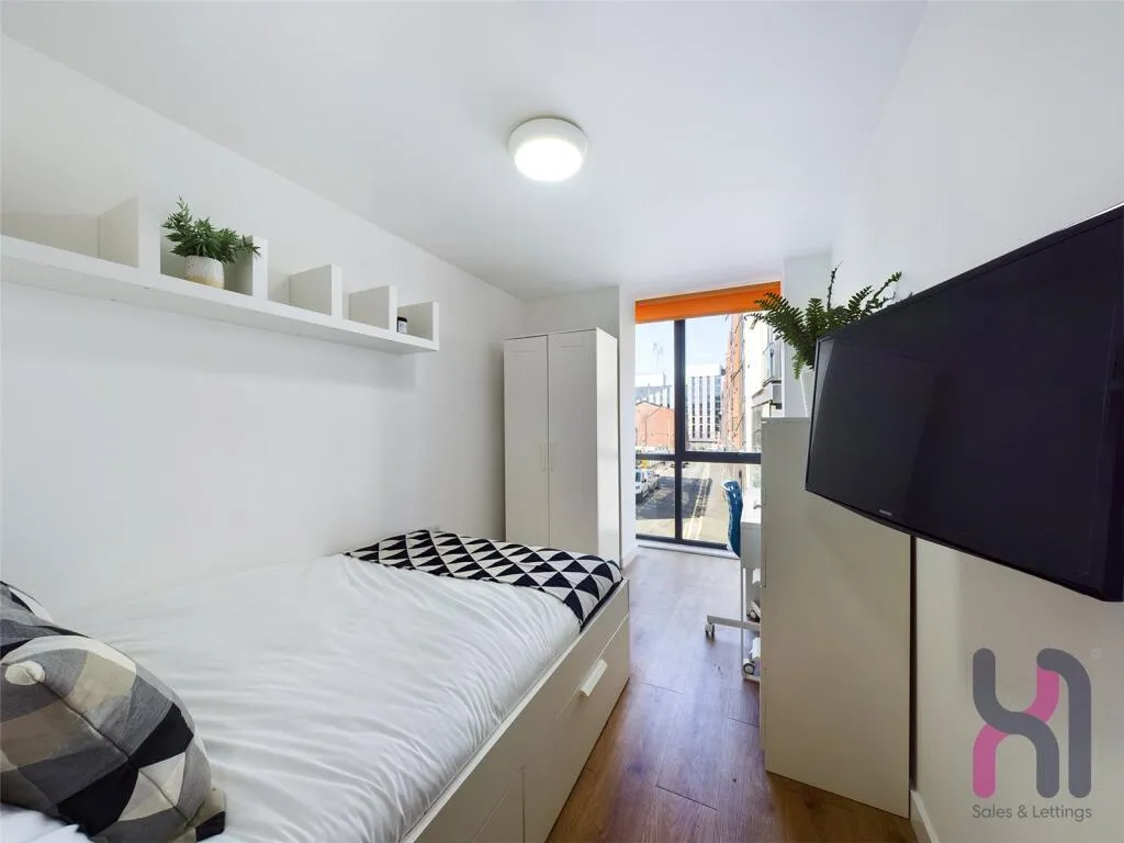 1 bed Private Halls