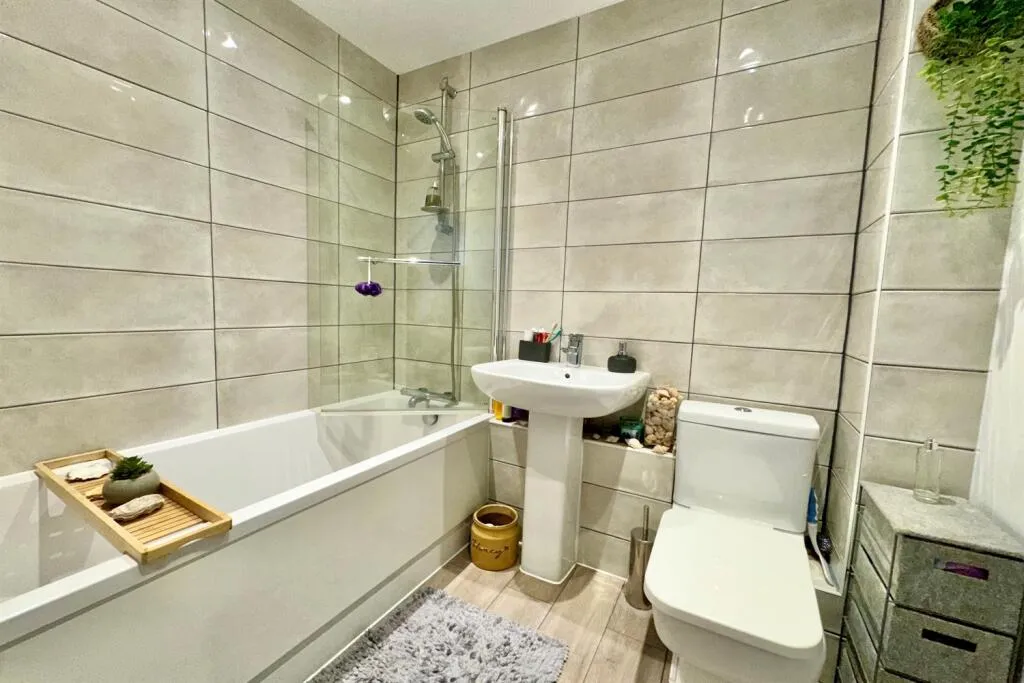2 bed Apartment