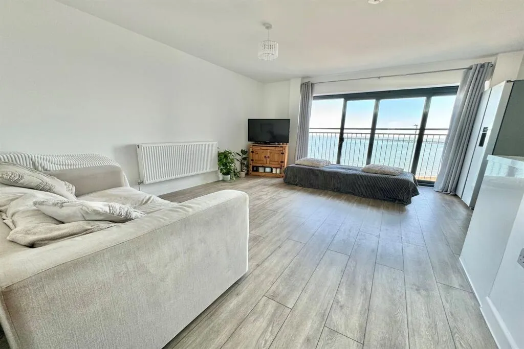 2 bed Apartment