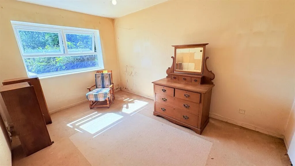 2 bed Ground Flat