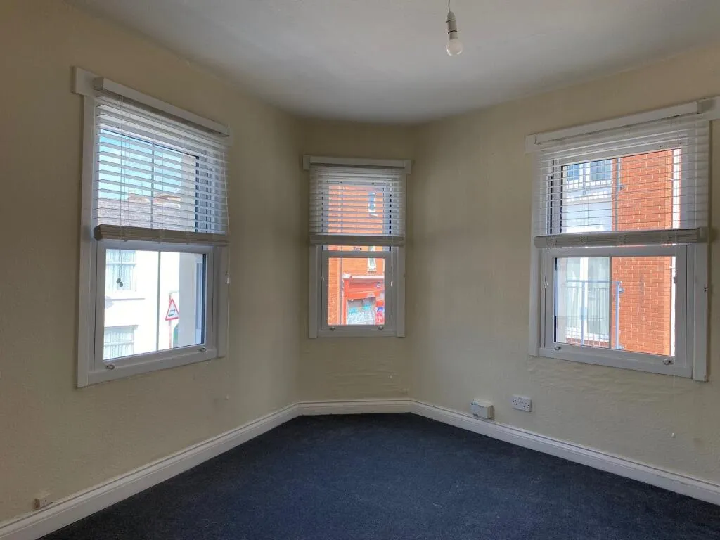 4 bed House of Multiple Occupation