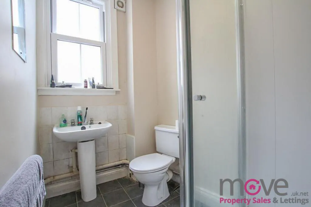4 bed House of Multiple Occupation
