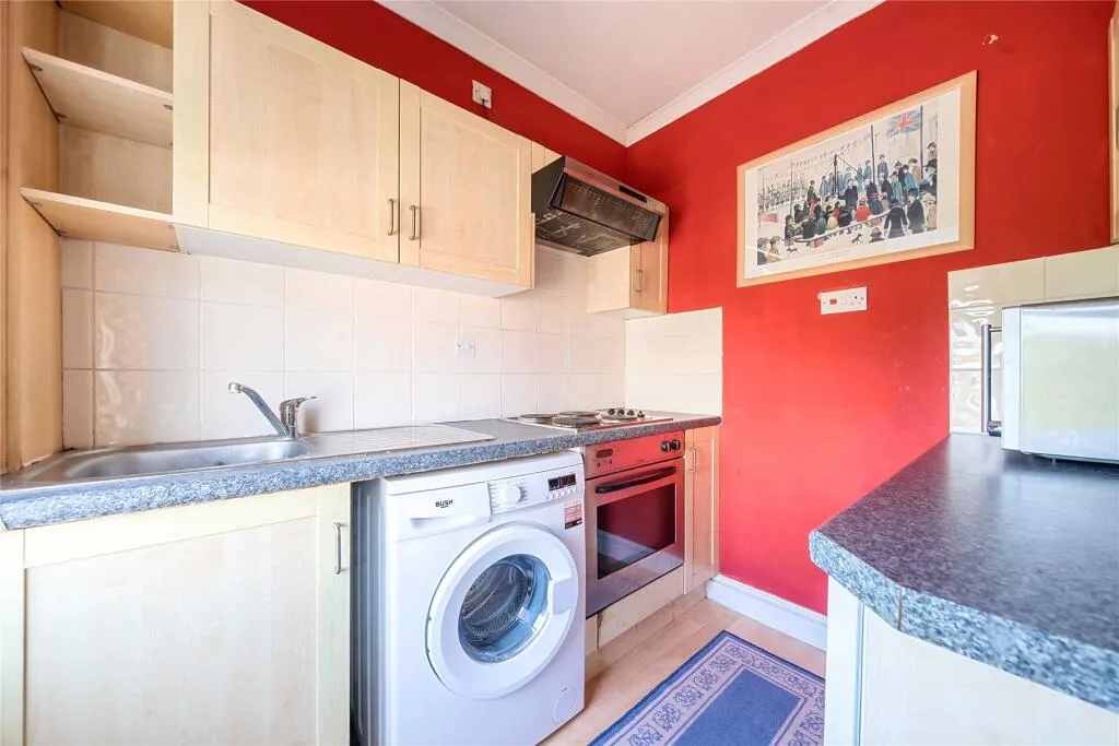 1 bed Character Property