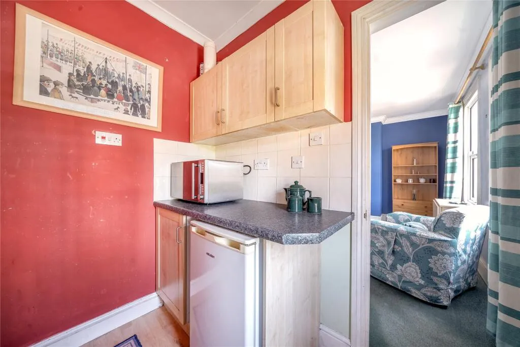 1 bed Character Property