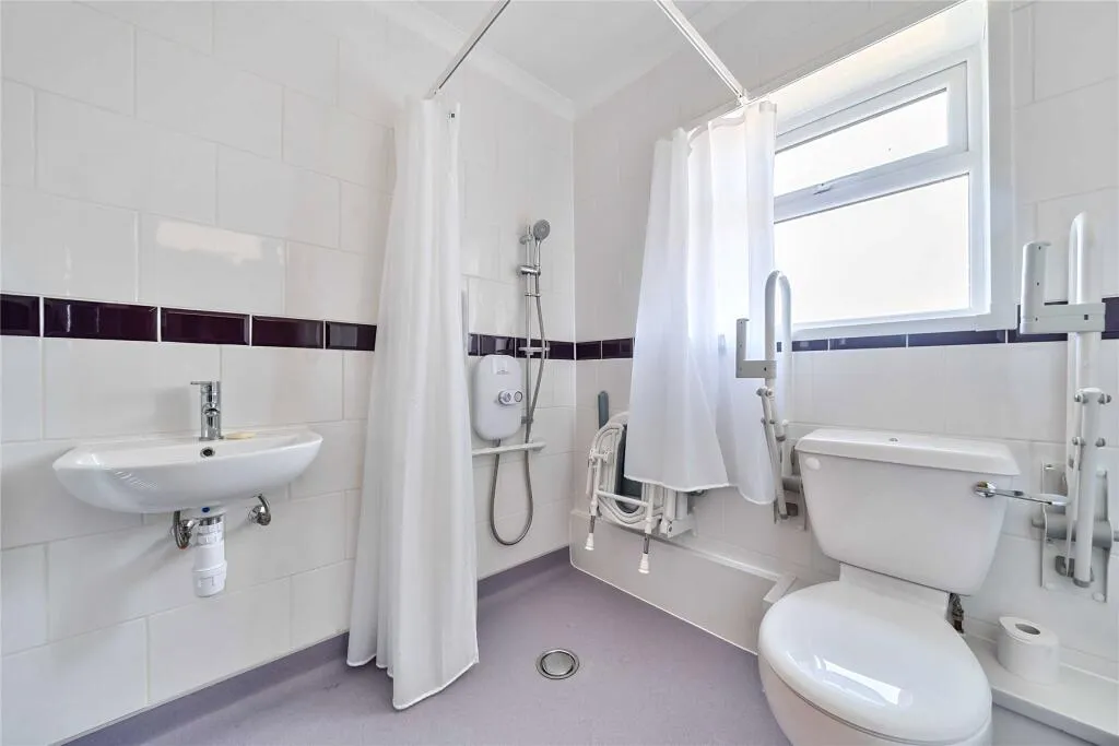 1 bed Character Property