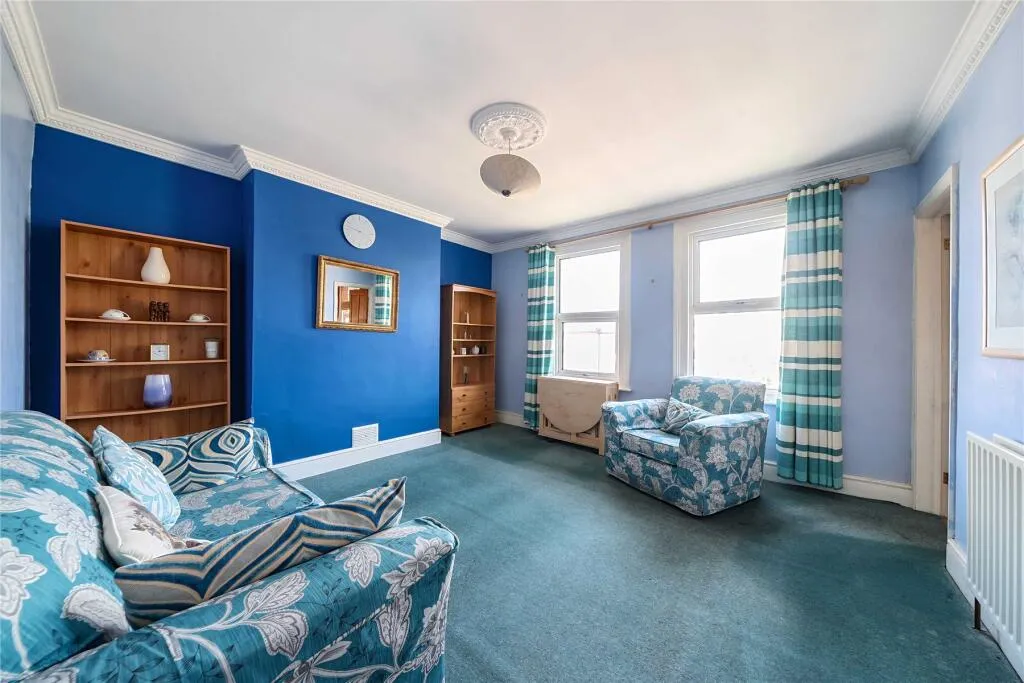 1 bed Character Property