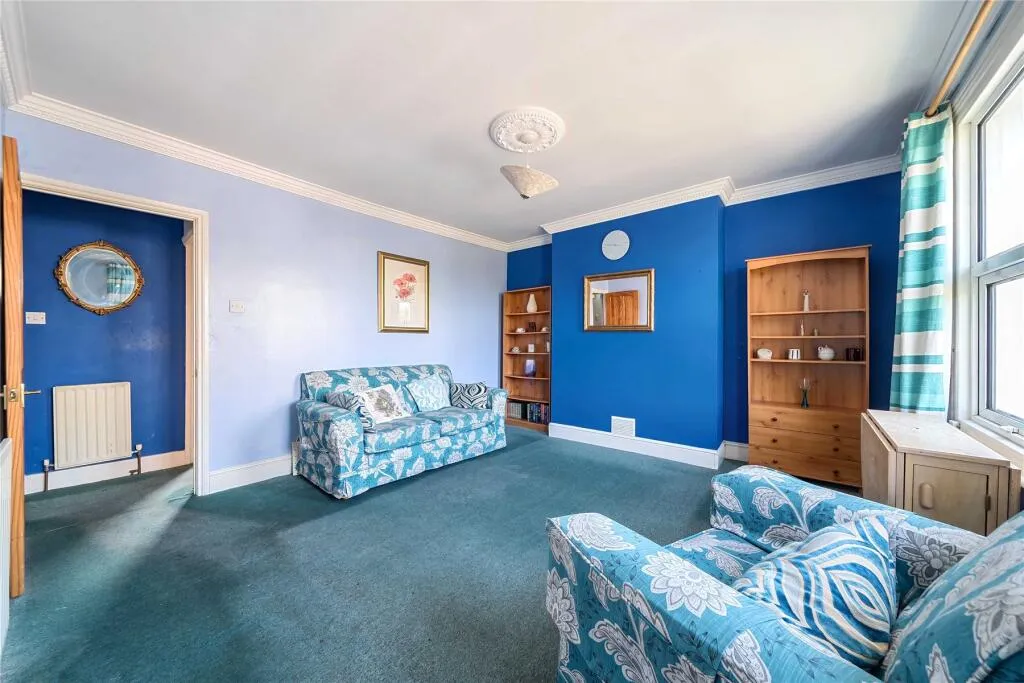 1 bed Character Property