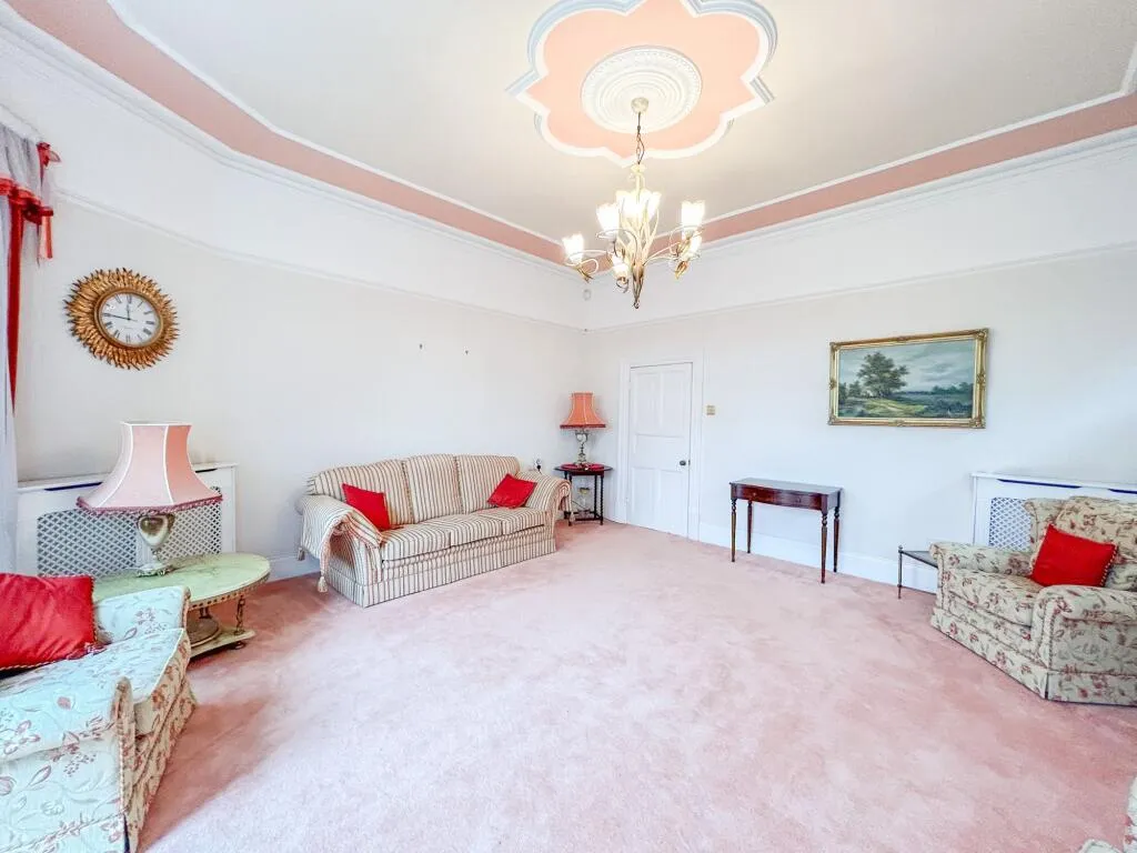 7 bed Semi-Detached