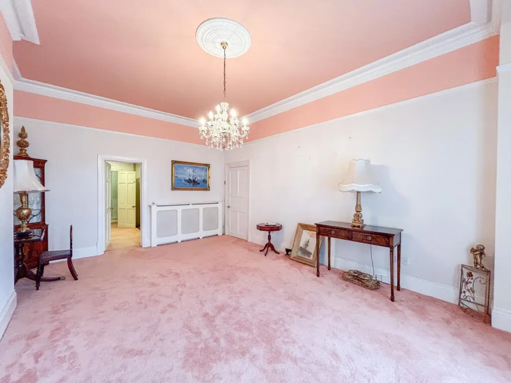 7 bed Semi-Detached