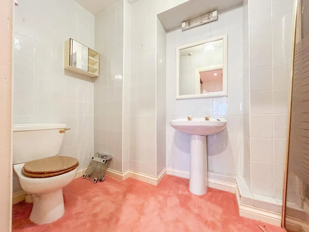 7 bed Semi-Detached