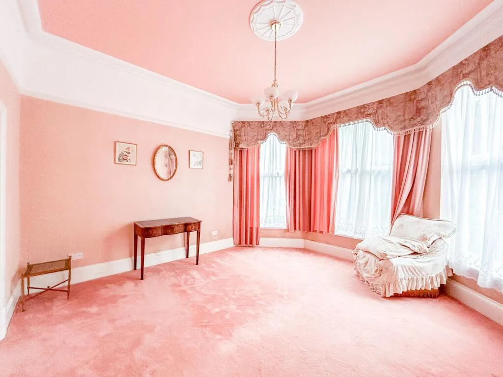 7 bed Semi-Detached