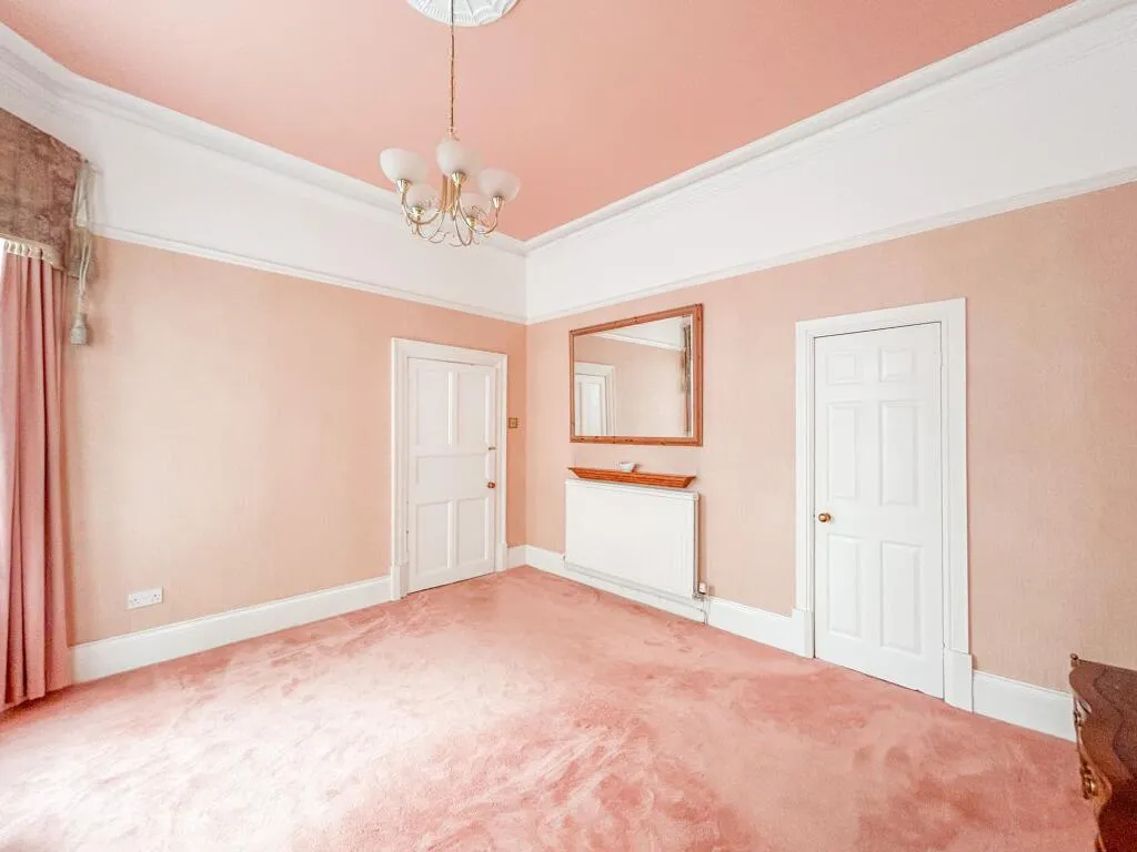 7 bed Semi-Detached