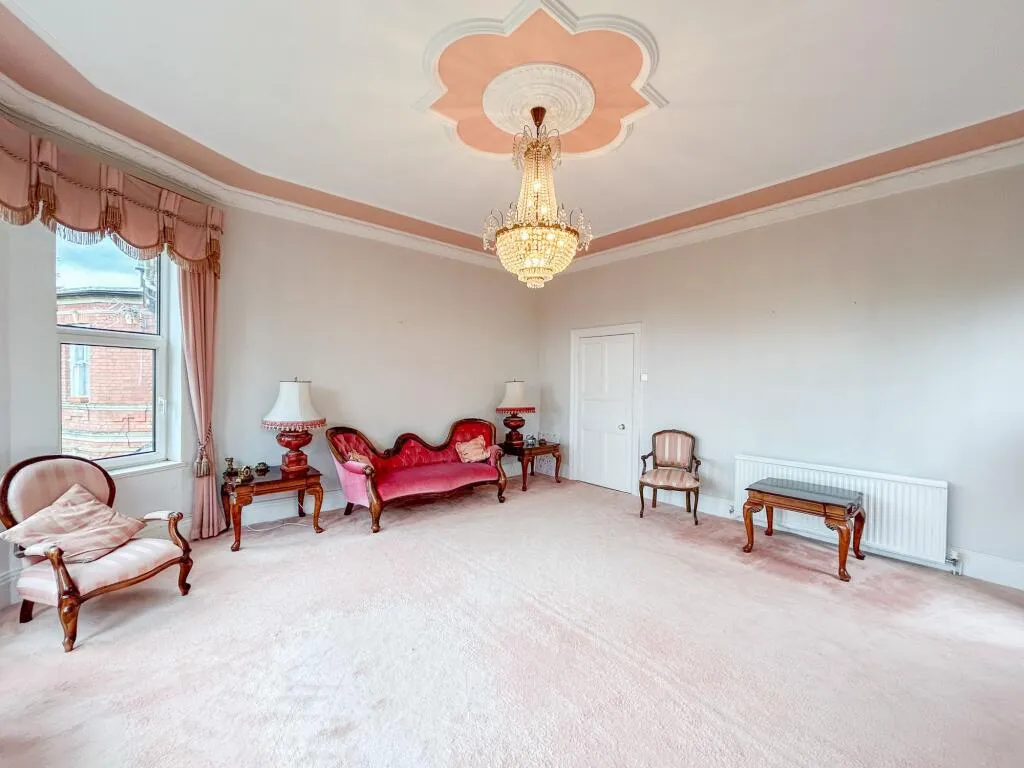 7 bed Semi-Detached