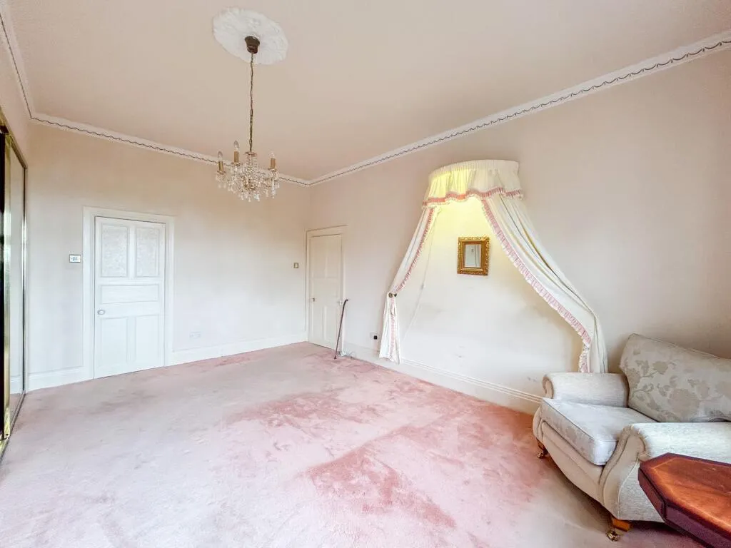 7 bed Semi-Detached