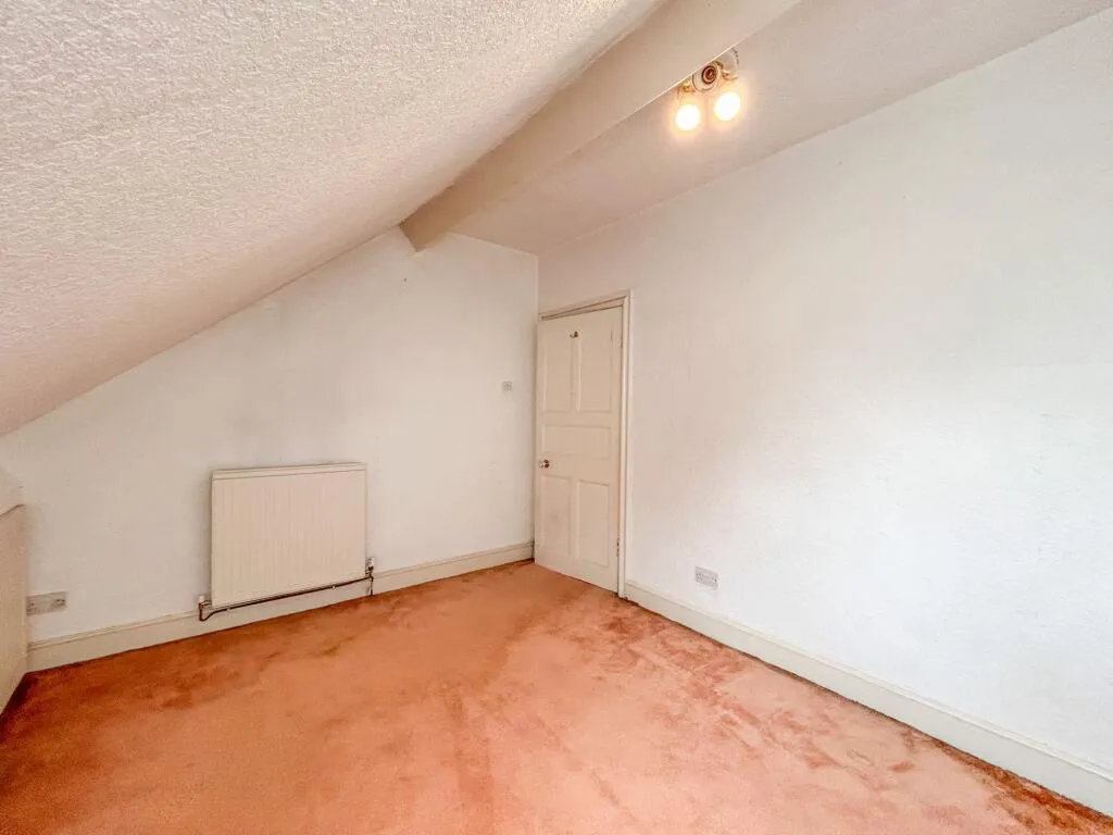 7 bed Semi-Detached