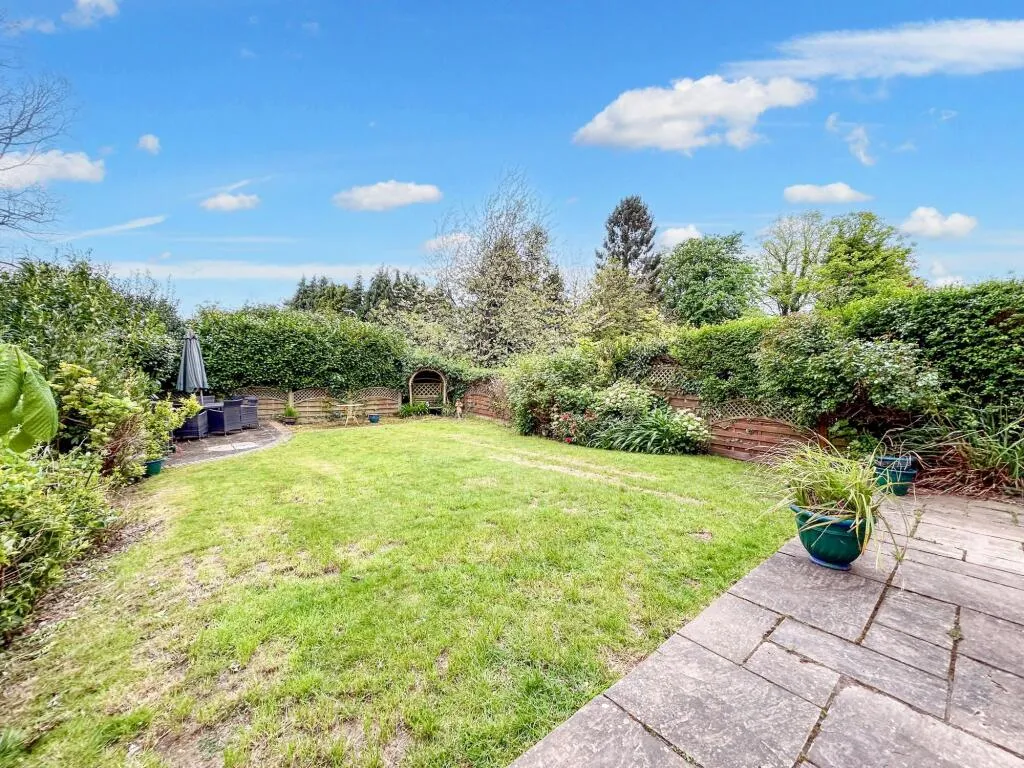 7 bed Semi-Detached