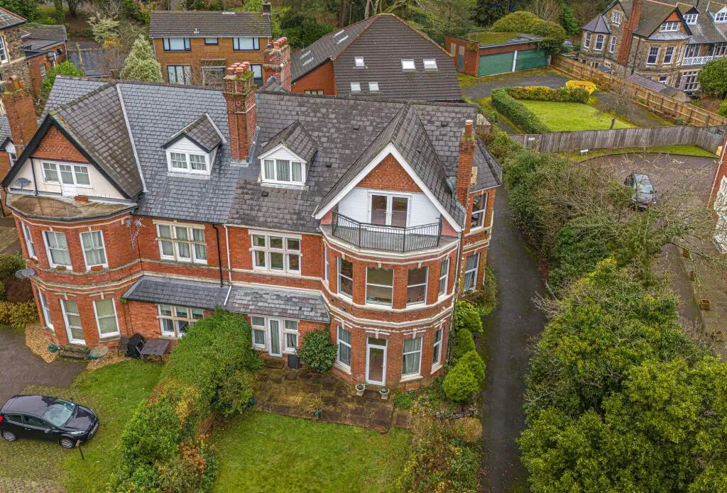 7 bed Semi-Detached