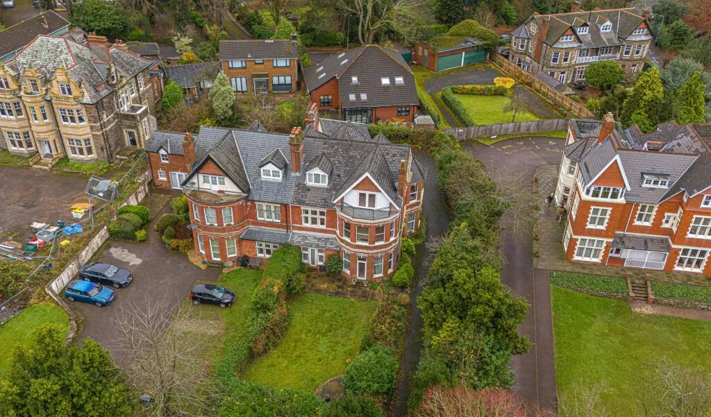7 bed Semi-Detached