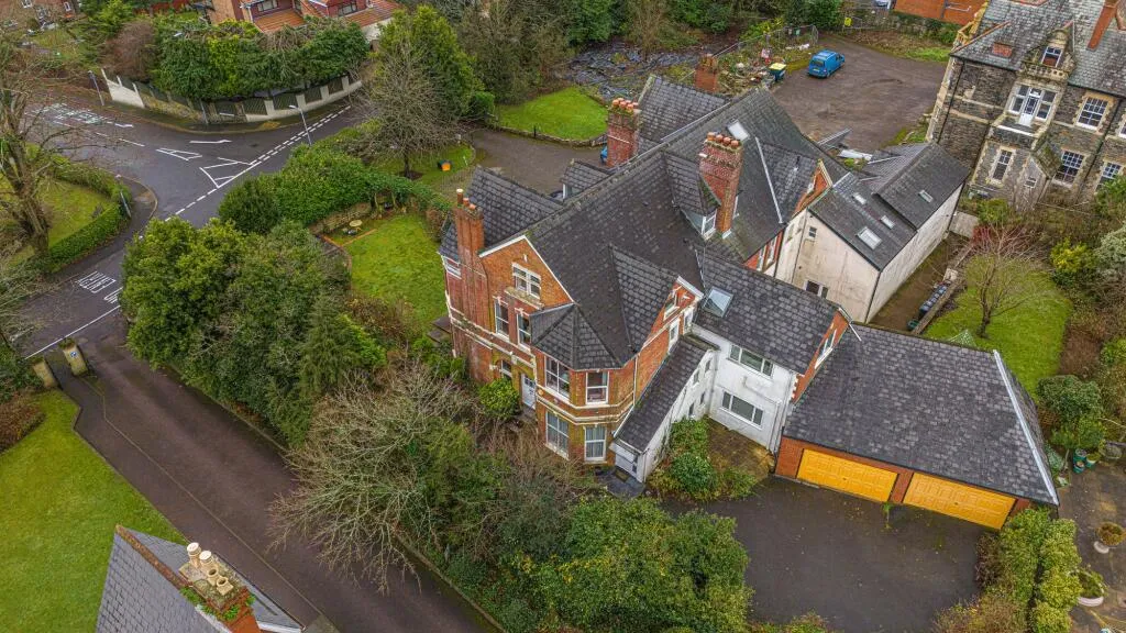 7 bed Semi-Detached