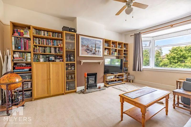 2 bed Maisonette