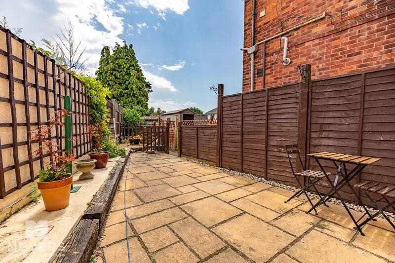 2 bed Maisonette