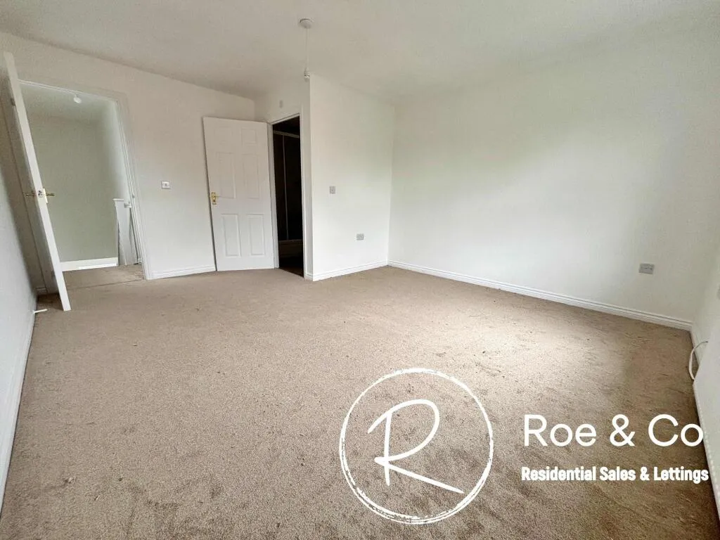 4 bed End of Terrace