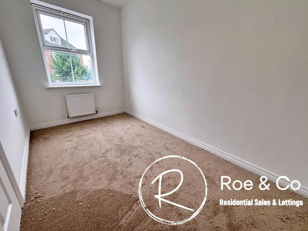 4 bed End of Terrace