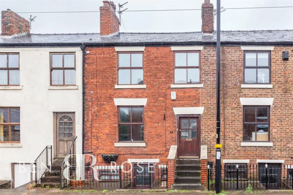 3 bed Terraced