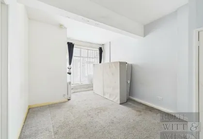 1 bed Apartment