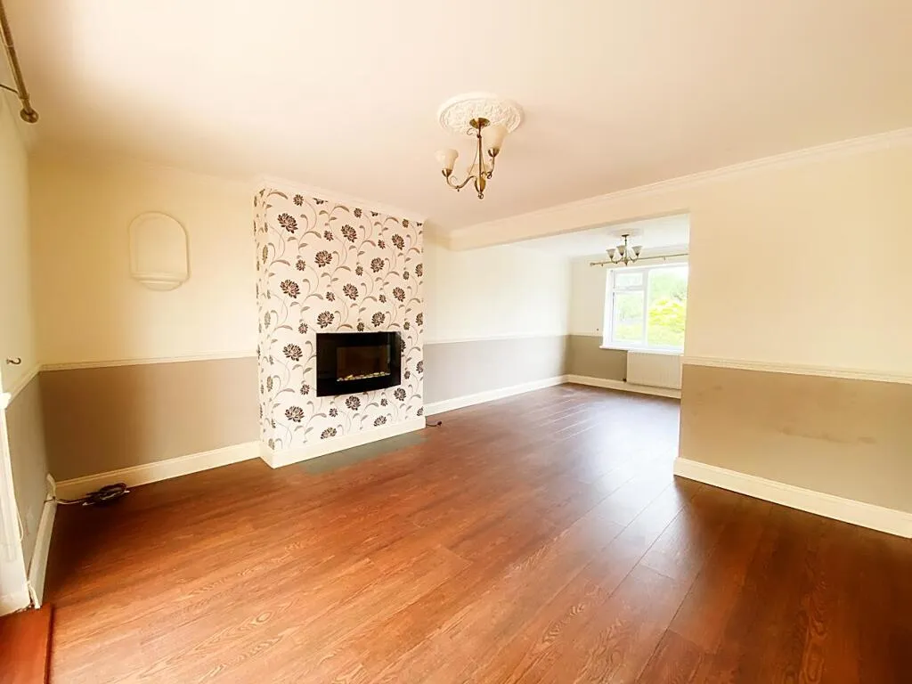 3 bed Semi-Detached