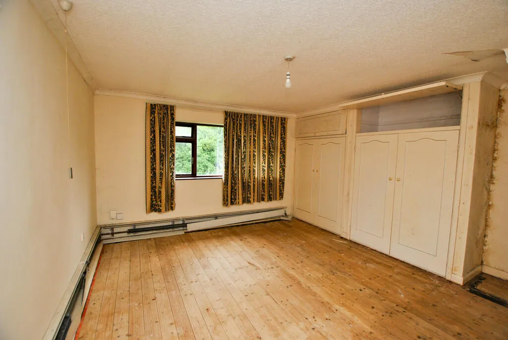 4 bed Detached