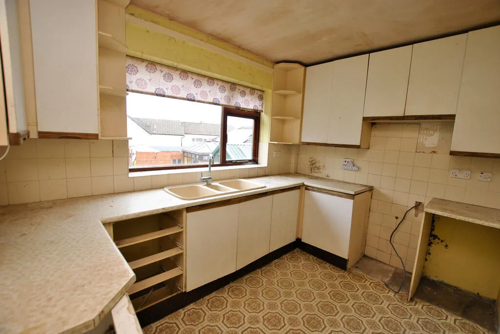 4 bed Detached